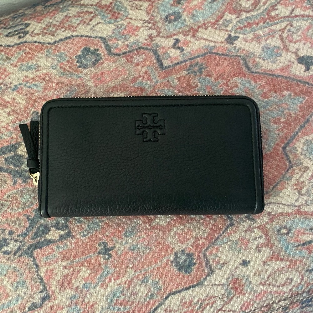 Tory Burch large zip wallet!
